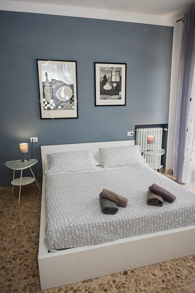 Pisaland Couette-café 2*
